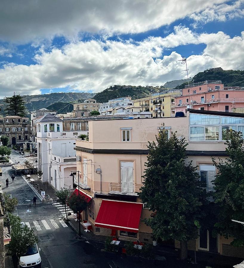La Piazza Beb Bed & Breakfast โตรเปอา ภายนอก รูปภาพ