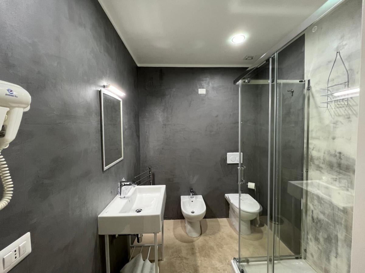 La Piazza Beb Bed & Breakfast โตรเปอา ภายนอก รูปภาพ