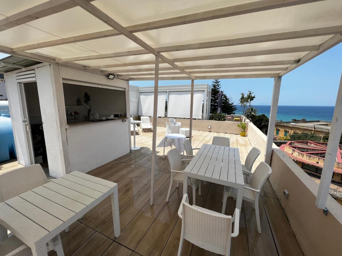 La Piazza Beb Bed & Breakfast โตรเปอา ภายนอก รูปภาพ