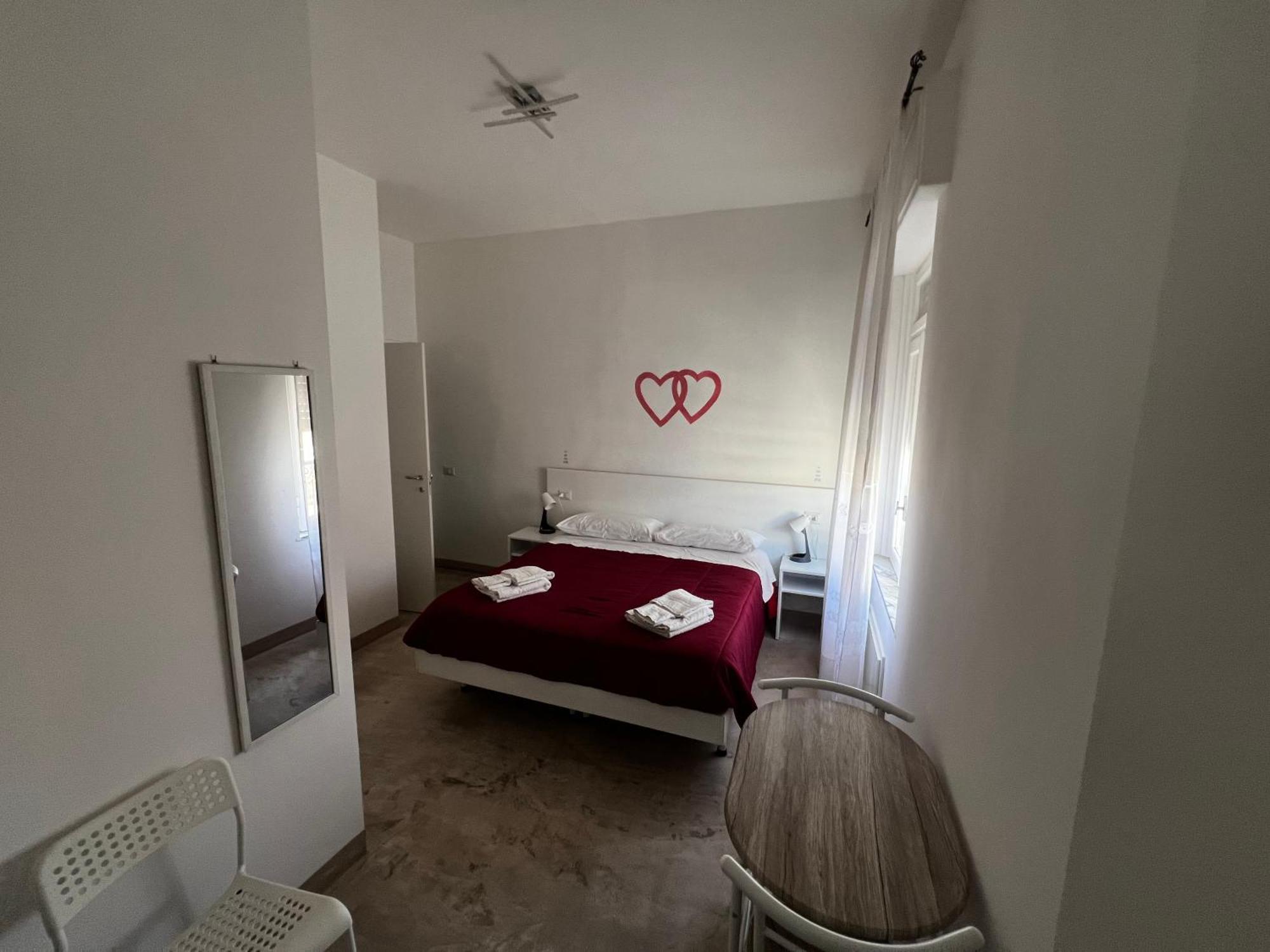 La Piazza Beb Bed & Breakfast โตรเปอา ภายนอก รูปภาพ